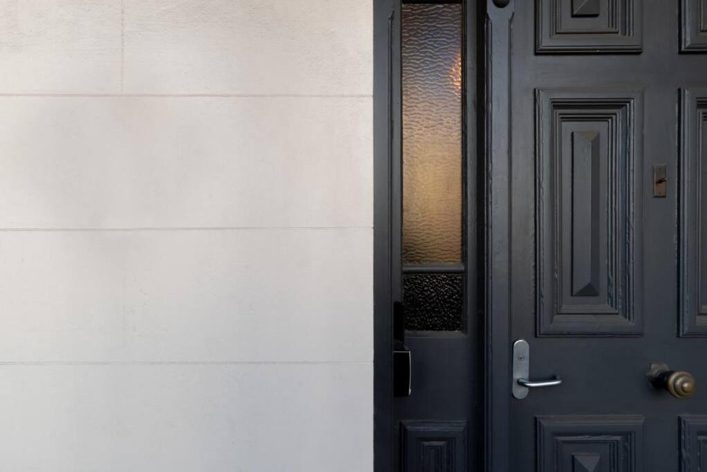 Generous Victorian Terrace In Cbd - Parking & Wifi Appartamento Launceston Esterno foto