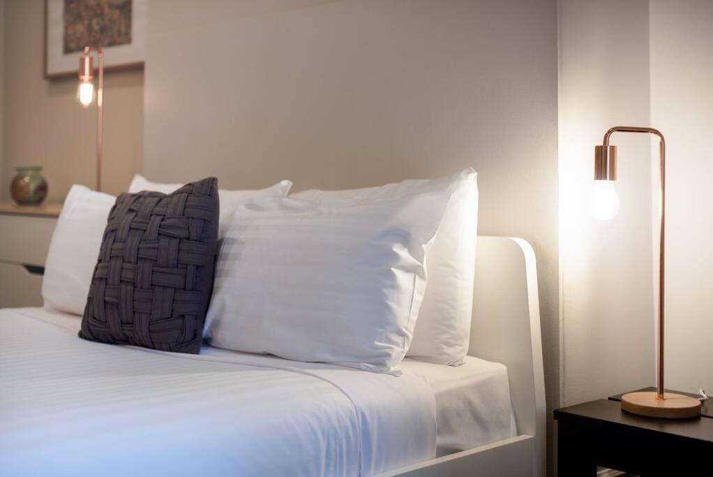 Generous Victorian Terrace In Cbd - Parking & Wifi Appartamento Launceston Esterno foto